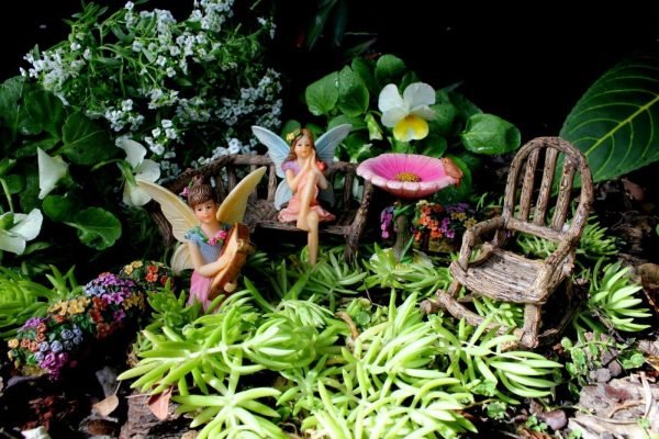 Fairy Garden Furniture and Bird Bath - Image 2