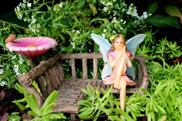 Fairy Garden Furniture and Bird Bath - Image 3