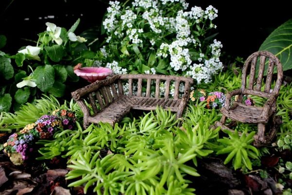 Fairy Garden Furniture and Bird Bath - Image 4