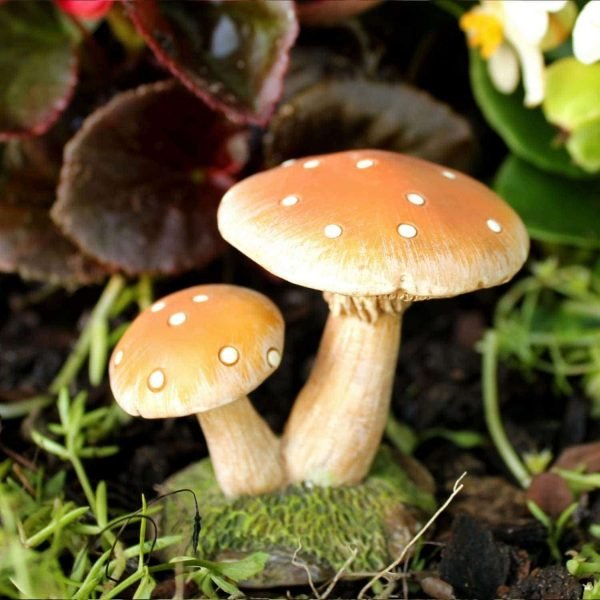 Garden Fairy And Mushroom Stand Set - Image 2